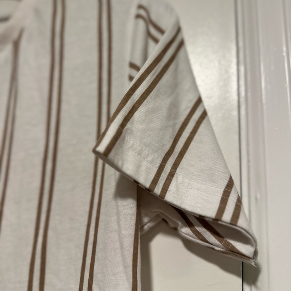 Denim Flower Ricky Singh Mens Sz: L White & Tan Vertical Striped Crew Neck Tee. - Picture 9 of 12